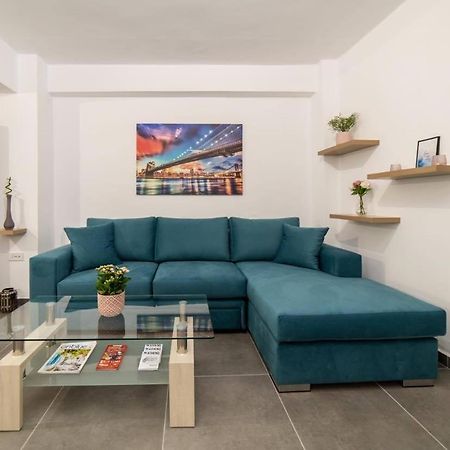 Brand New Aprt With Backyard In Lycabettus Hill ! Apartment Athens Ngoại thất bức ảnh