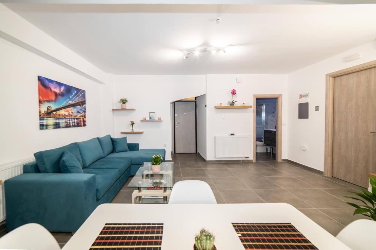Brand New Aprt With Backyard In Lycabettus Hill ! Apartment Athens Ngoại thất bức ảnh